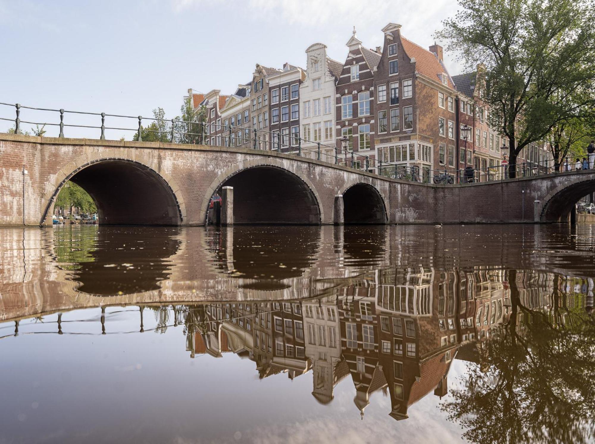 Skinny Bridge Boutique Stay Amsterdam Exterior photo